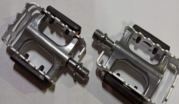 Педали FEIMIN K 174,106*68мм,база алюминий,Cr-Mo ось,рамка сталь,промподшипники,345гр,                                                                                                                                                                    